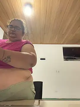 marianacooper12 online show from March 2026 12:32:01 PM