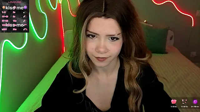 llittle-peachh online show from April 2026 10:03:02 PM