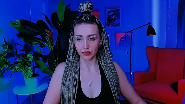 Snapshot of MonicaRiley chatting on May 2026 01:29:02 PM MonicaRiley online show from May 2026 01:29:02 PM