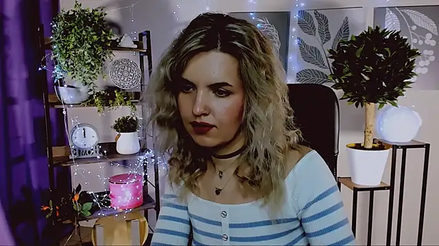 AliceSmite online show from April 2026 01:16:02 PM