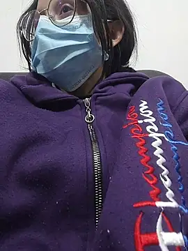 Naomimolie online show from March 2026 11:04:01 AM