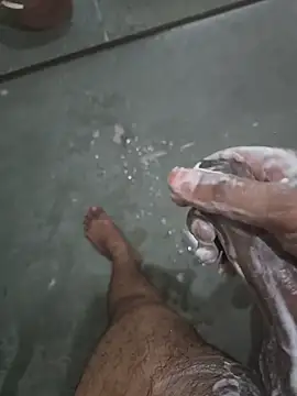 bigbuldgee online show from April 2026 08:34:01 AM