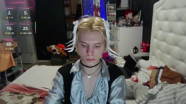 Ex1dra online show from April 2026 11:02:02 PM