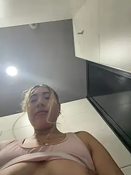 ManuelaVeeleez online show from March 2026 03:33:01 AM