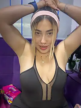 ManuelaVeeleez online show from May 2026 04:54:01 AM