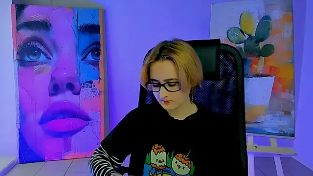 LixeLuna online show from March 2026 09:37:02 AM