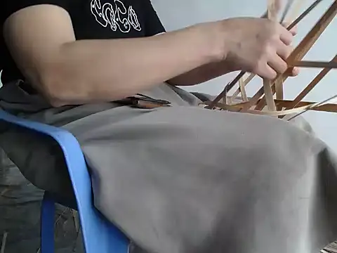 Maila88a online show from April 2026 05:27:01 AM