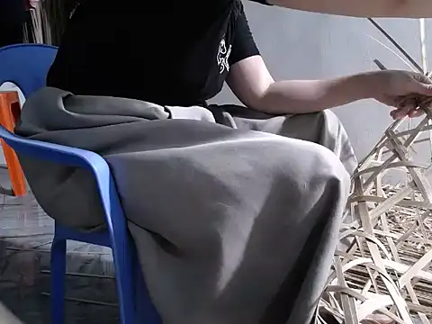 Maila88a online show from April 2026 01:33:02 PM