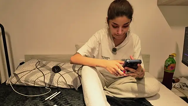 sweelexy online show from April 2026 09:24:01 PM