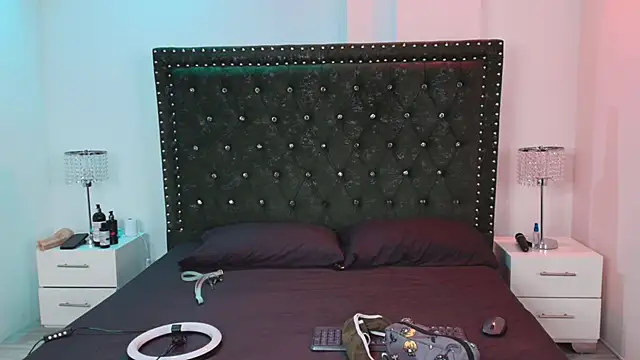 TarlyWho online show from June 2026 11:22:02 AM