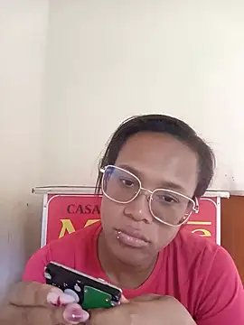 Snapshot of Sraveneno chatting on June 2026 11:30:02 AM Sraveneno online show from June 2026 11:30:02 AM