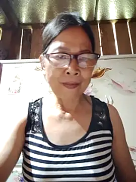 Snapshot of Sky-rain98 chatting on May 2026 02:20:02 AM Sky-rain98 online show from May 2026 02:20:02 AM