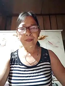 Snapshot of Sky-rain98 chatting on June 2026 08:33:02 PM Sky-rain98 online show from June 2026 08:33:02 PM
