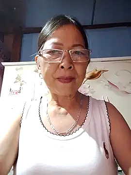 Snapshot of Sky-rain98 chatting on July 2026 07:39:01 PM Sky-rain98 online show from July 2026 07:39:01 PM