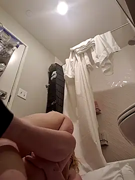 luckilyfound4 online show from April 2026 03:46:01 AM