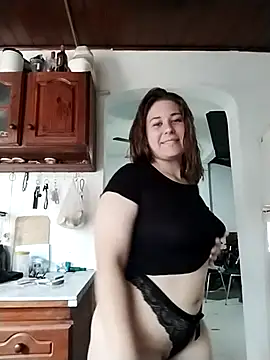 Snapshot of beluve_l chatting on March 2026 05:56:01 PM beluve l online show from March 2026 05:56:01 PM