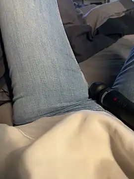 Snapshot of aleexii_s chatting on March 2026 07:20:02 PM aleexii s online show from March 2026 07:20:02 PM