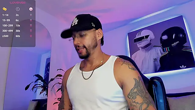 Snapshot of NikoHank_ chatting on May 2026 06:21:01 AM NikoHank online show from May 2026 06:21:01 AM