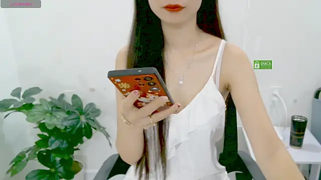 Snapshot of Emily_LoveU chatting on April 2026 01:49:01 AM Emily LoveU online show from April 2026 01:49:01 AM