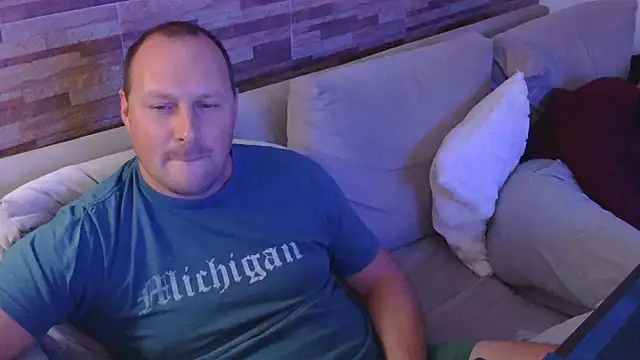 lustonfan online show from April 2026 01:30:01 AM