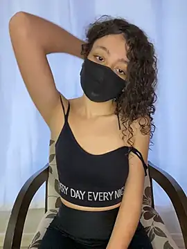 Ravennaaaaa online show from May 2026 07:54:02 PM