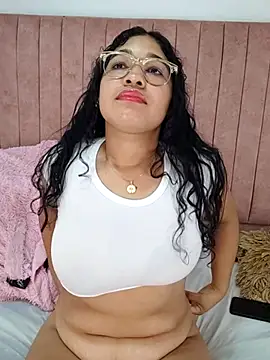 AriaMontes online show from March 2026 12:20:01 PM