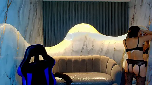 candy sky r online show from March 2026 03:06:02 AM