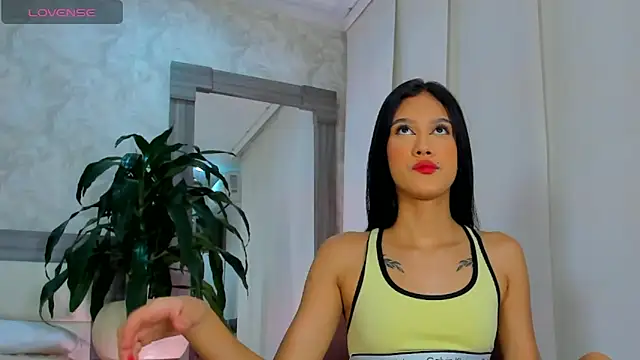  sophiarousse online show from April 2026 11:43:01 AM