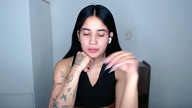 Lucy engel online show from April 2026 12:46:01 AM