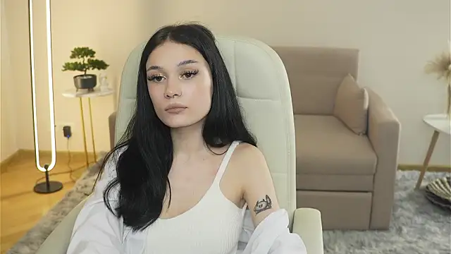 LynnCiprian online show from March 2026 01:15:01 PM