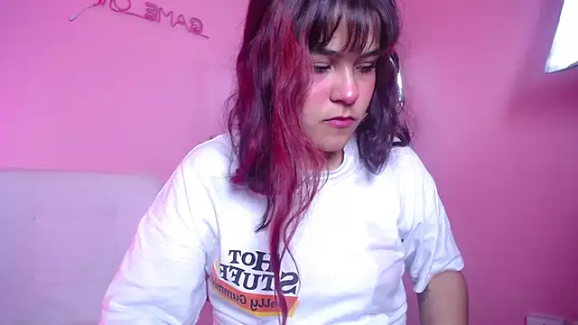 Nami Velle online show from April 2026 01:04:02 PM