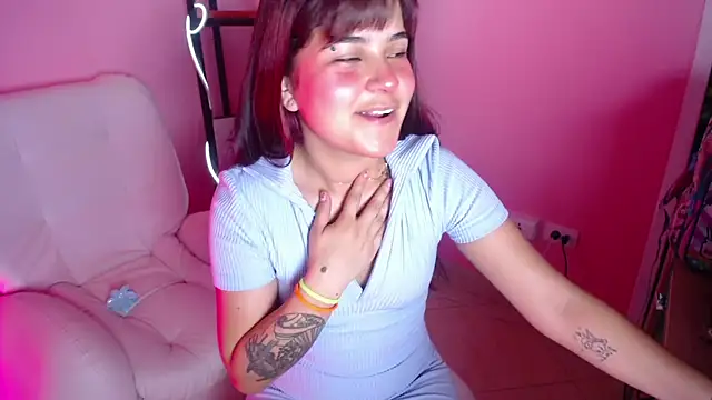 Nami Velle online show from April 2026 01:05:01 PM