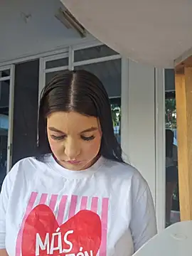 Pretty Julieta online show from April 2026 10:04:02 PM