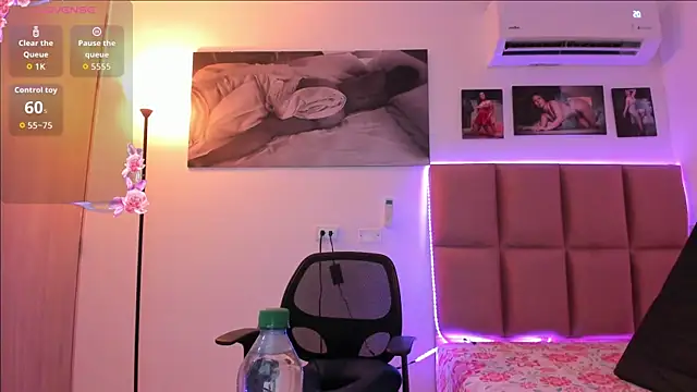 Snapshot of Samantha_Claus1 chatting on May 2026 04:21:02 AM Samantha Claus1 online show from May 2026 04:21:02 AM