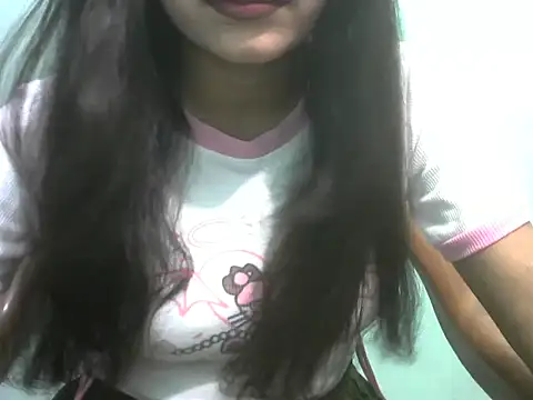 Lovely-Pandey online show from April 2026 05:17:01 PM