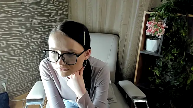 TonetteBeska online show from March 2026 09:17:01 AM