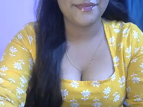 QUEEN-OF-QUEEN online show from July 2026 06:34:02 PM