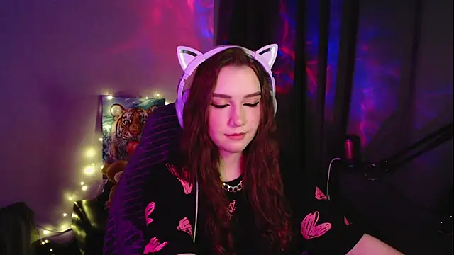 Celia Sensual  online show from April 2026 06:44:02 PM