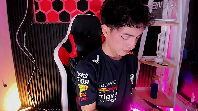 Cristopher Wild online show from March 2026 08:47:01 PM