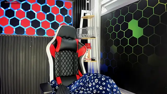 Cristopher Wild online show from April 2026 08:31:02 PM