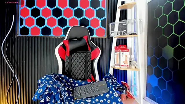 Snapshot of Cristopher_Wild chatting on April 2026 08:15:01 PM Cristopher Wild online show from April 2026 08:15:01 PM