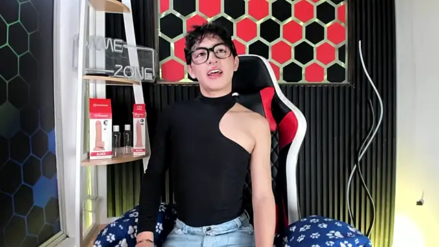 Snapshot of Cristopher_Wild chatting on May 2026 08:47:02 PM Cristopher Wild online show from May 2026 08:47:02 PM