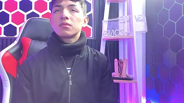 Snapshot of Cristopher_Wild chatting on June 2026 08:22:01 PM Cristopher Wild online show from June 2026 08:22:01 PM