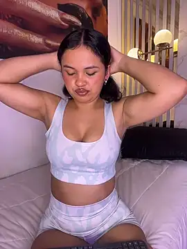 Snapshot of Catalinaa01 chatting on April 2026 04:06:01 AM Catalinaa01 online show from April 2026 04:06:01 AM