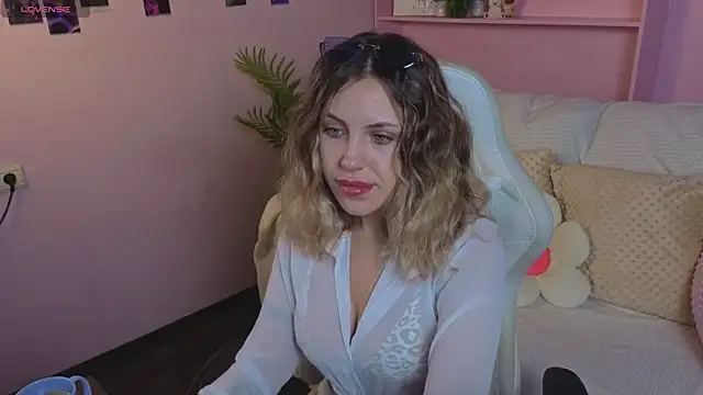 amymoore  online show from June 2026 01:36:01 AM