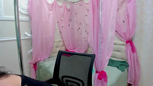 VictoriaSecretXO online show from March 2026 03:34:01 AM