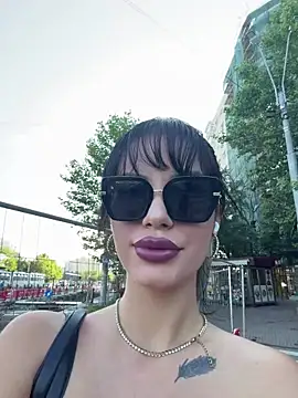 Snapshot of RaniaSnow chatting on July 2026 05:25:01 AM RaniaSnow online show from July 2026 05:25:01 AM