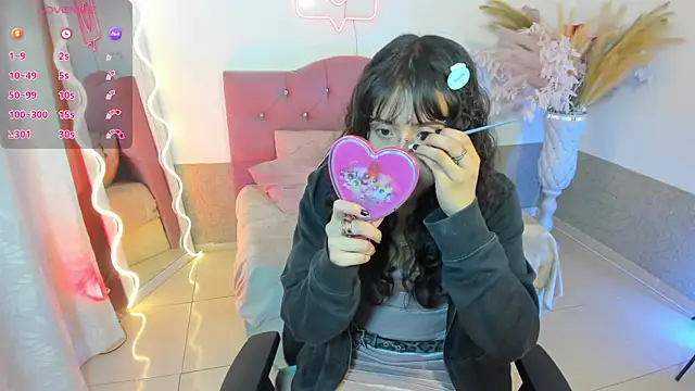 MILY TAY online show from April 2026 11:43:01 AM