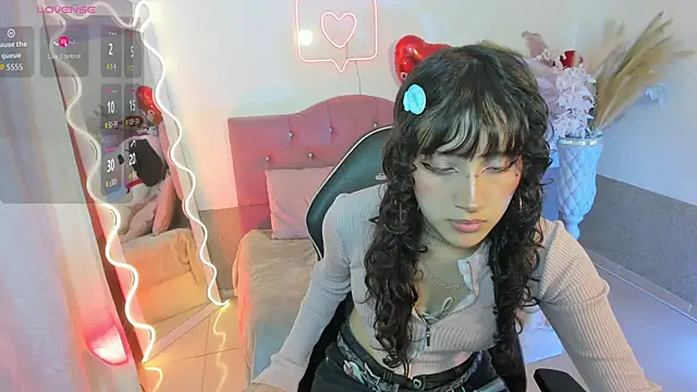 MILY TAY online show from April 2026 11:53:02 AM