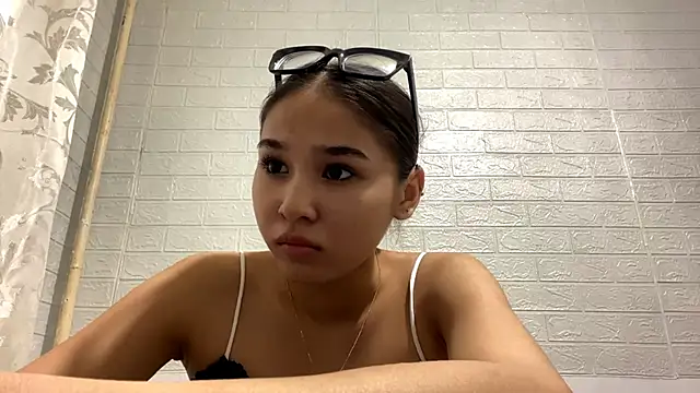 CatherineForbes online show from April 2026 04:23:02 PM